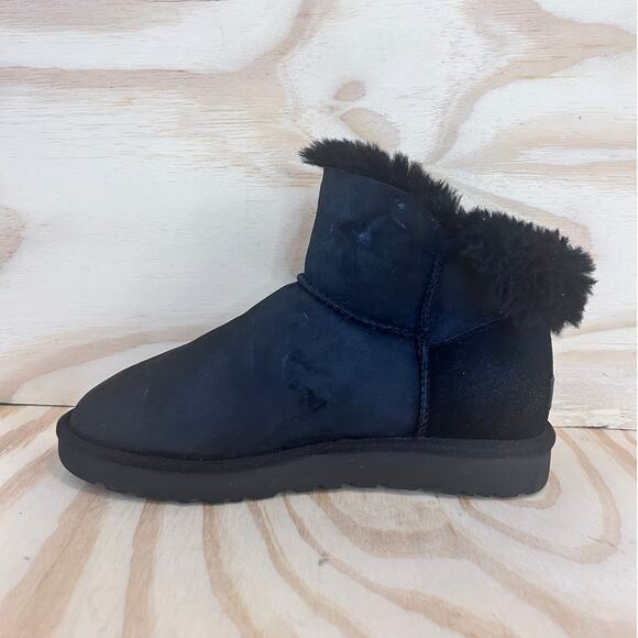 UGG Australia -Mini Bailey Button II -Boots - Black - Women's - 10 - S/N 1015422 - Picture 4 of 9